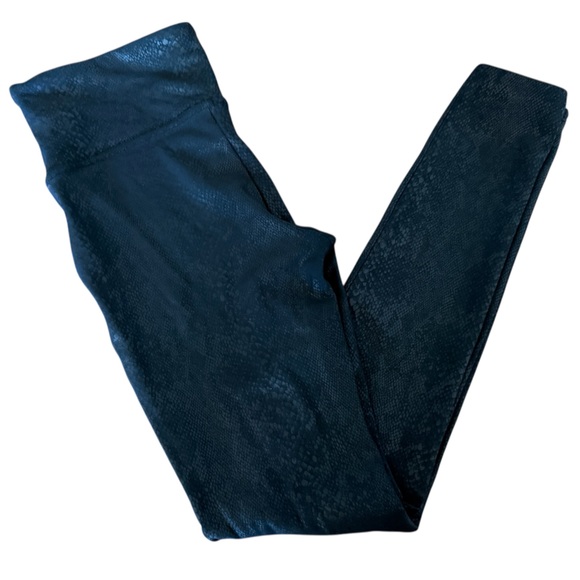 SPANX Pants - SPANX faux leather snake skin leggings